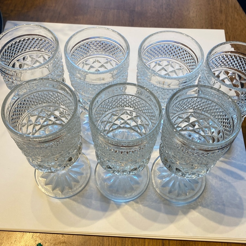 Vintage clear WEXFORD glasses set of 7. 5 3/8 “. Excellent condition